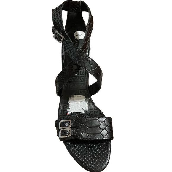 ROCKPORT Black Leather Ankle Strap Heels / NWT / SZ: 9.5 US - Picture 7 of 9